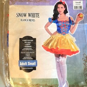 Leg Avenue Deluxe  Adult Snow-white costume